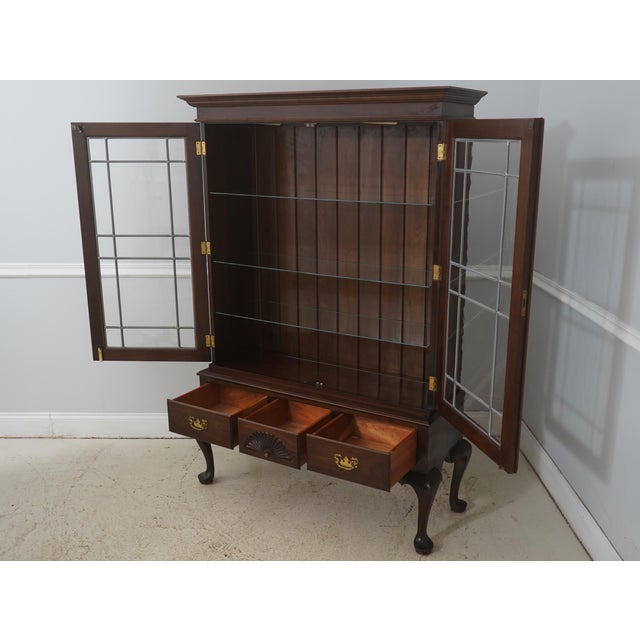 Traditional Stickley Leaded Glass Cherry 2 Door Curio Bookcase Cabinet For Sale - Image 3 of 18
