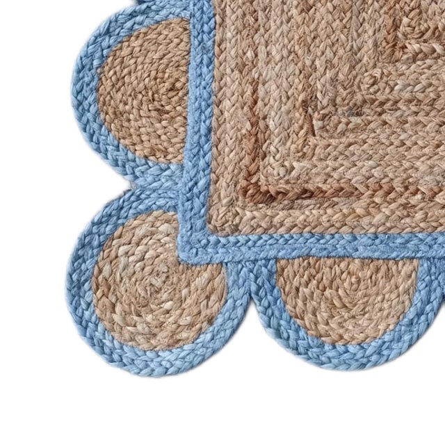 Mid-Century Modern Handwoven Natural Jute Bath Rug With Sky Blue Scalloped Border For Sale - Image 3 of 9