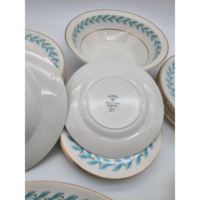 Cream Vintage Johnson Bros Pareek England Dinner/Lunch Set of 40 Pieces For Sale - Image 8 of 10