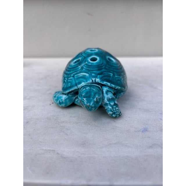Aqua Turquoise Majolica Turtle vase Pique Fleur Clement Massier, circa 1890.