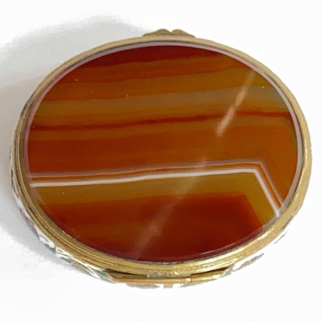 French Gilt Metal Champleve Enamel and Agate Snuff or Pill Box For Sale In Denver - Image 6 of 9