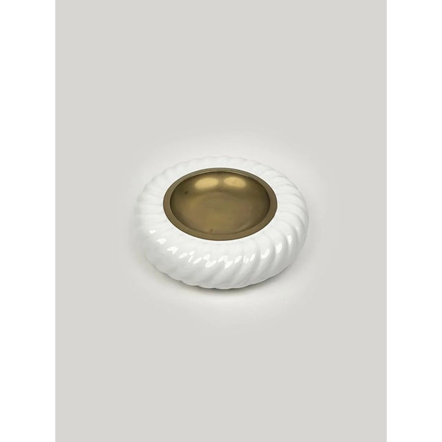 Italian Ashtray in White Ceramic and Brass by Tommaso Barbi, 1970s For Sale - Image 9 of 12