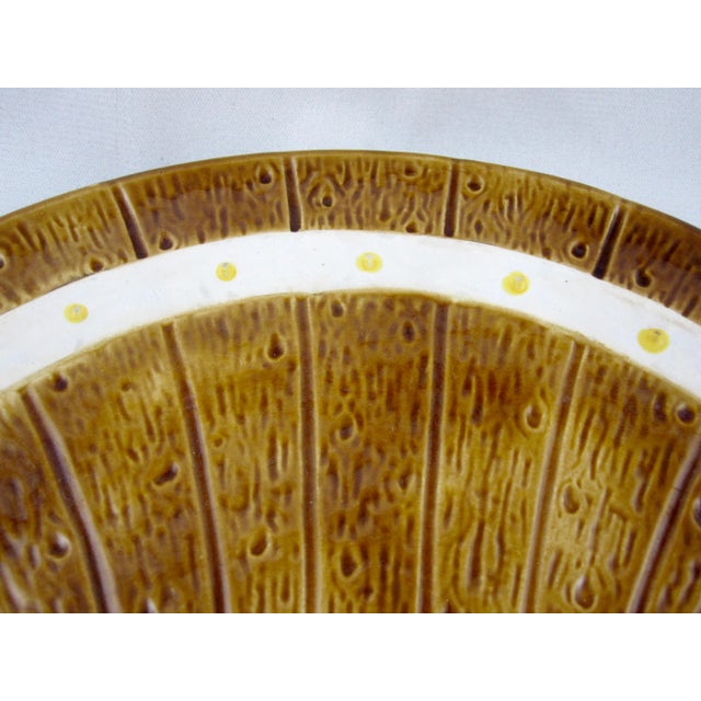 Mid 19th Century English Barrel & Ivy Crescent Brown-Westhead Moore Majolica Plate For Sale - Image 5 of 8