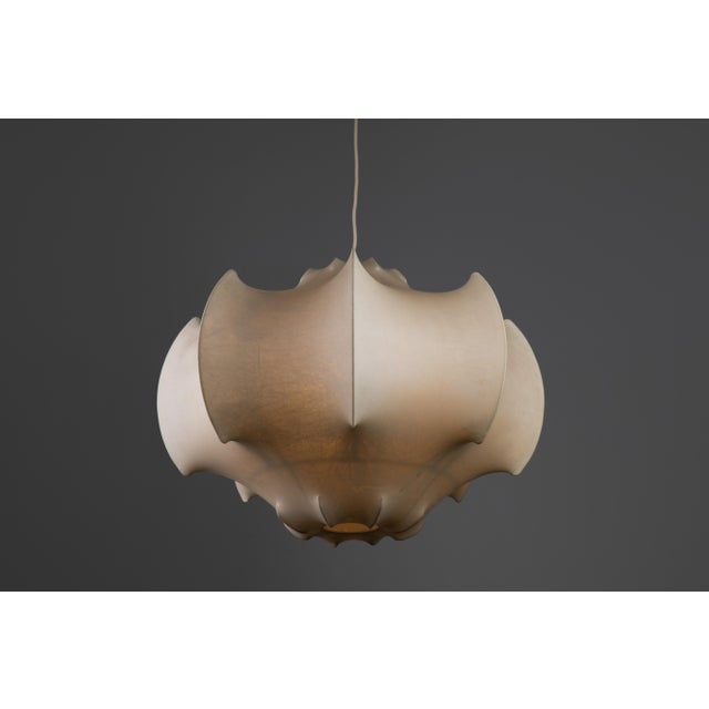 Viscontea Cocoon Lamp in Resin by Achille & Pier Castiglioni for Flos, 1970s For Sale - Image 11 of 11