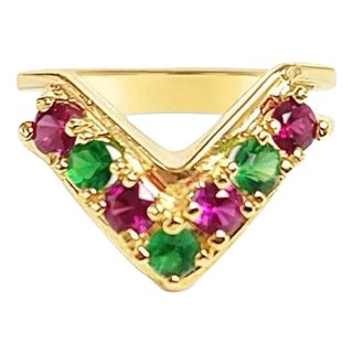 V Shaped Synthetic Ruby & Emerald 14k Yellow Gold, Size 5 For Sale