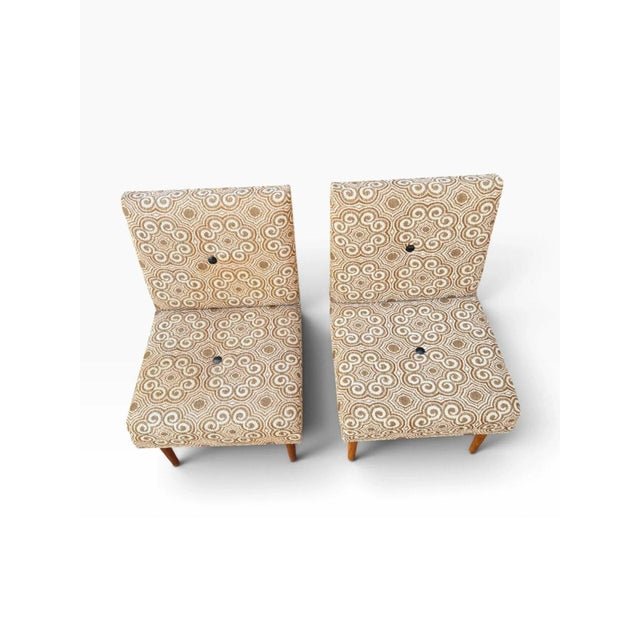 Orange Pair of Hungarian Mid-Century Slipper Chairs by Kocséri MGTSZ | Original Swirl Pattern Fabric | Tapered Legs | 1970s For Sale - Image 8 of 16