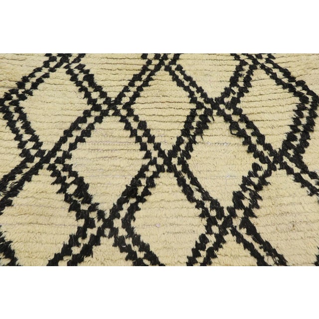 Berber Tribes of Morocco Vintage Berber Moroccan Azilal Rug - 03'10 X 07'11 For Sale - Image 4 of 9