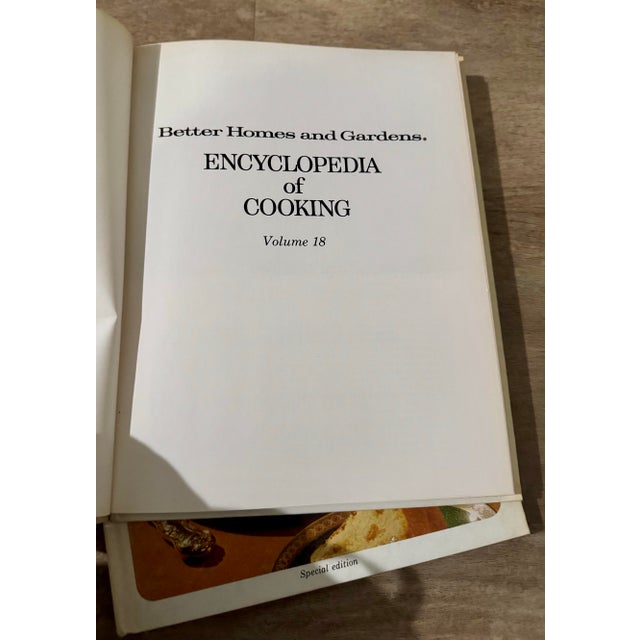 Paper Vintage 1973 Better Homes and Gardens Encyclopedia of Cooking Complete Set 1-20. For Sale - Image 7 of 7