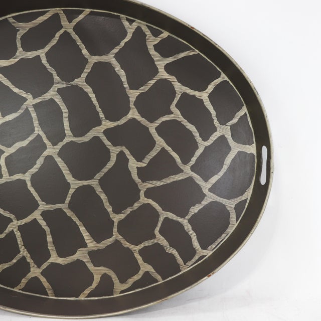 Vintage Large Oval Tole Tray - Hand Painted Brown and Cream Giraffe Animal Print Decorative Tray For Sale - Image 4 of 15