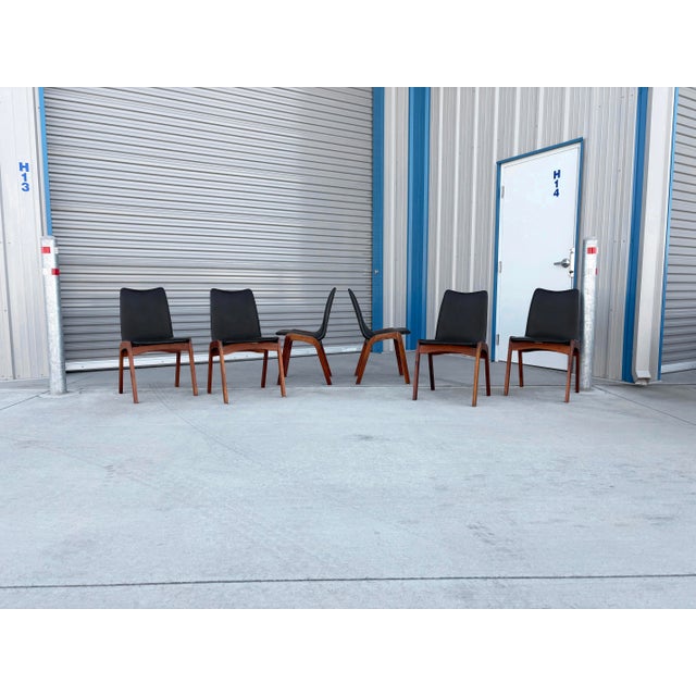 Chet Beardsley 1970s Mid-Century Walnut & Black Vinyl Dining Chairs Attributed to Chet Beardsley For Sale - Image 4 of 15