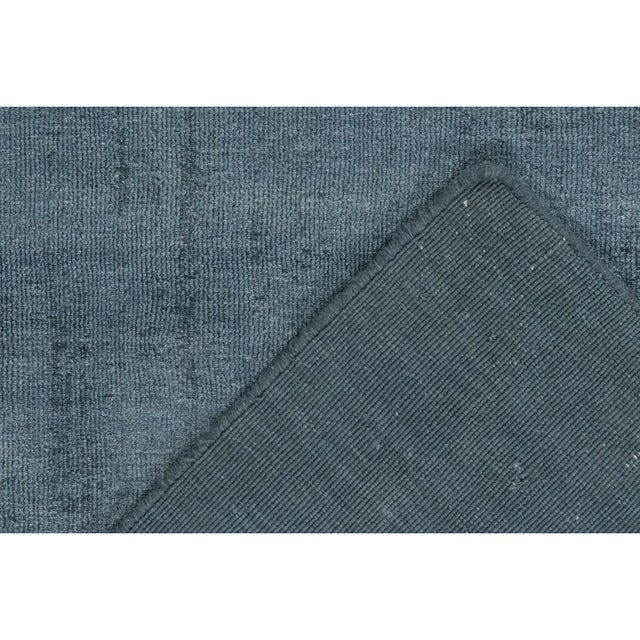 Rug & Kilim’s Modern Rug in Solid Blue Tone-on-Tone Striae For Sale In New York - Image 6 of 6