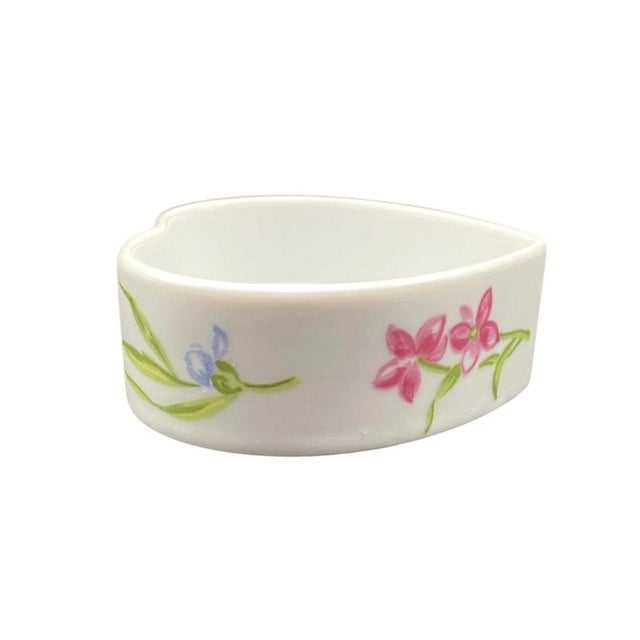 White D Porthault Printemps Heart Box For Sale - Image 8 of 9