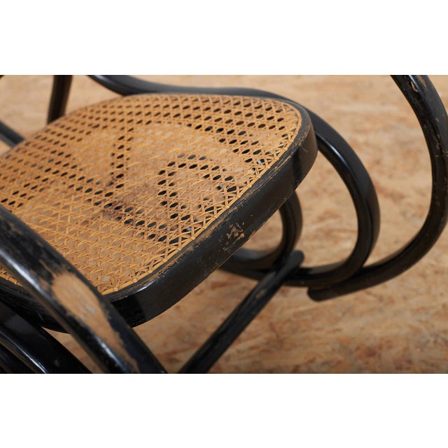 Black No. 10 Childrens Rocking Chair in Bentwood and Cane from Michael Thonet, 1860s For Sale - Image 8 of 13