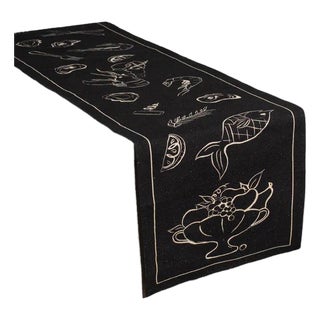 Line Drawing Linen Runner, 15" x 70" For Sale