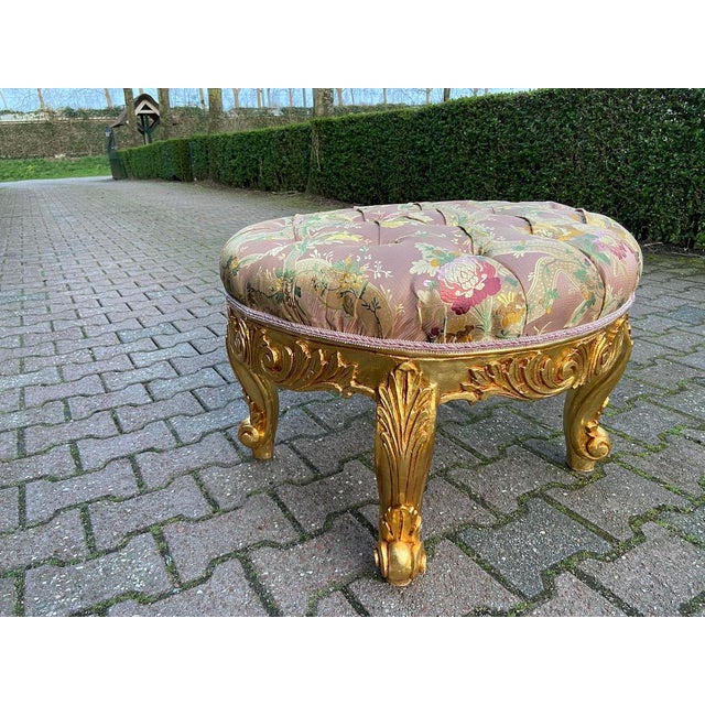 Wood 1960 French Louis XVI Gold Beech Pink Damask Bench For Sale - Image 7 of 7