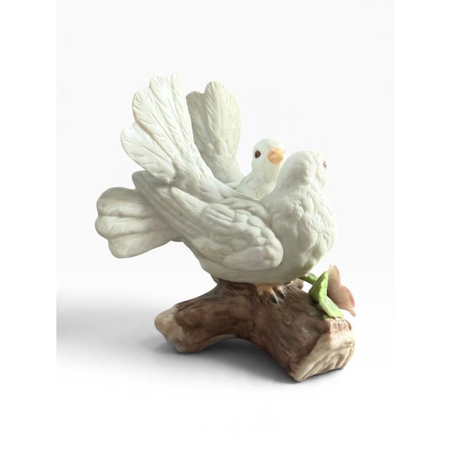 Homco Courtship Doves #1453 | Vintage Ceramic Love Birds With Flowers For Sale - Image 4 of 7