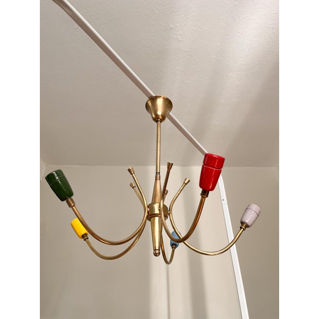 Vintage 5-Arm Sputnik Chandelier in Brass and Multicoloured Ceramic, United Kingdom, 1950s For Sale - Image 6 of 10