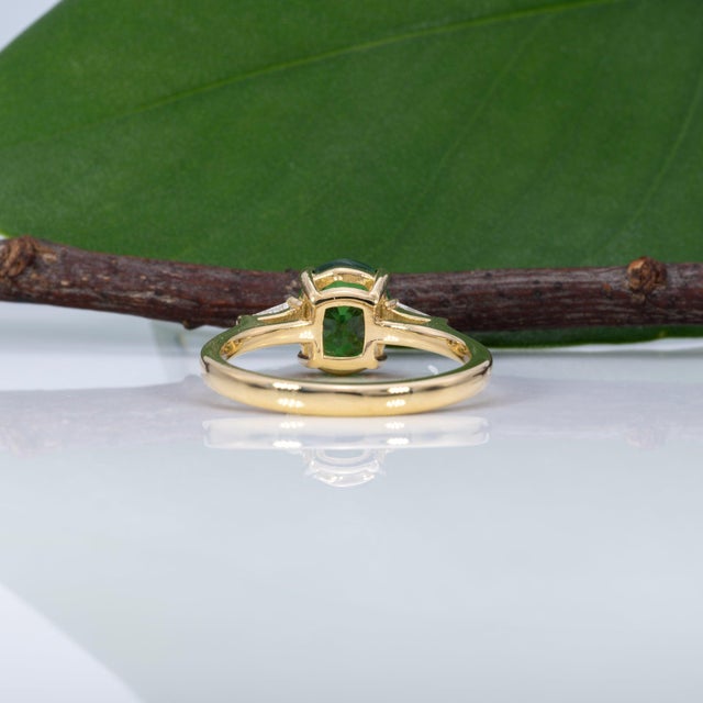 Green 1.8Ct Tsavorite Garnet Ring With Earth-Mined Diamond Accents: Solid 18k Gold, Size 6.75 For Sale - Image 8 of 9