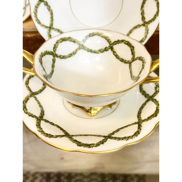 Antique Davis Collamore & Tressemann & Vogt French Bouillon Bowl & Saucers Set- 20 Pieces For Sale In Denver - Image 6 of 7
