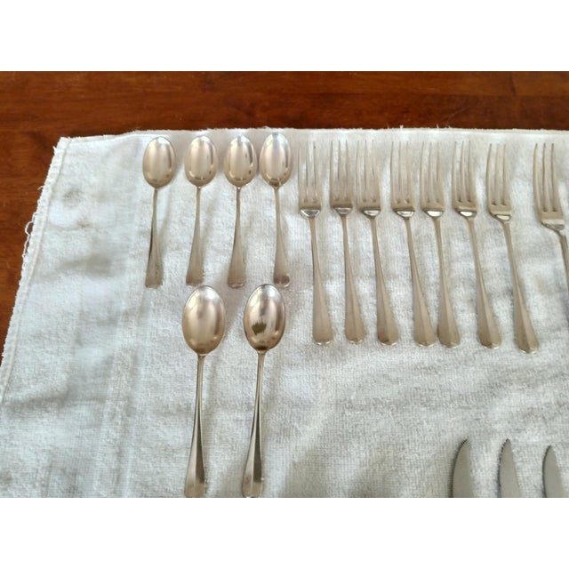 Vintage Queen Anne by Cooper Bros England Silverplate Flatware Service Set 44 pcs. Flatware set is in good vintage...