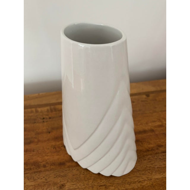 Art Deco White 1980s Art Deco Revival Style Vase For Sale - Image 3 of 5