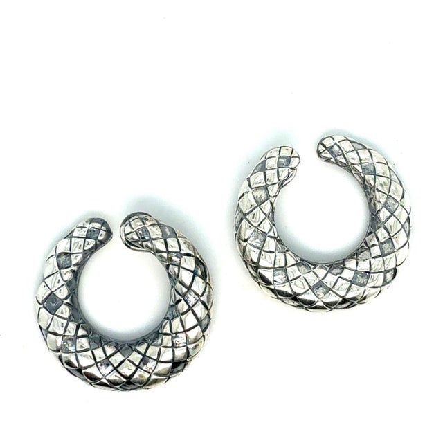 1990s Pair of Tiffany & Co Estate Omega Back Clip on Earrings Sterling Silver For Sale - Image 4 of 7