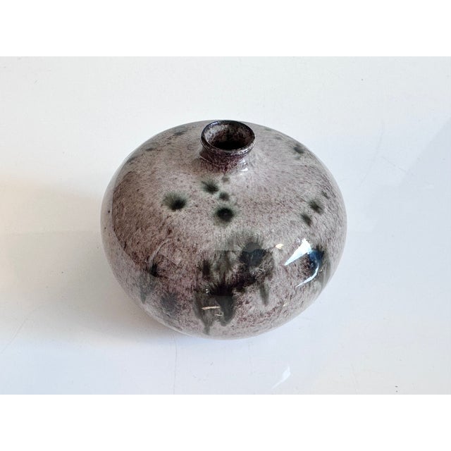 Ceramic Beige Glossy Glazed Studio Ceramic Vase with Olive-Green Splashes from Serocka, Germany, 1970s For Sale - Image 7 of 9