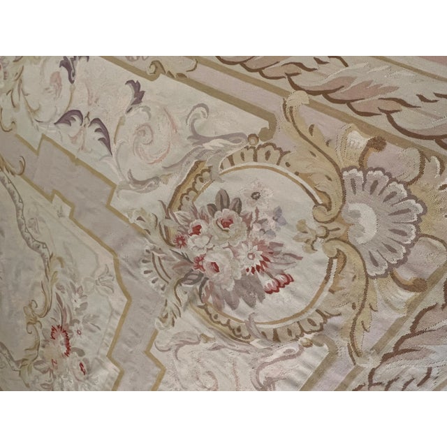 20th Century French Pink Purple White Floreal Central Medallion Aubusson Rug, 1920s For Sale - Image 6 of 17