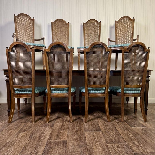 Beautiful Italian Provincial vintage dining set in great condition. The set includes an extension dining table and eight...