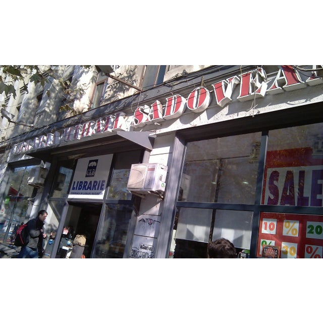 Red 1960s Vintage Industrial Contemporary Channel Letter Signage Volumetric 3d Romania Metal For Sale - Image 8 of 8