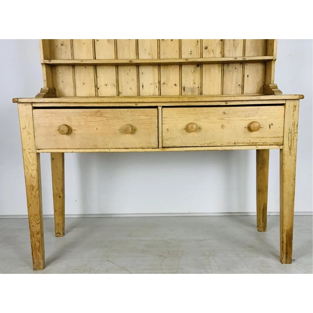 Wood 19th Century English Country Pine Welsh Cupboard Dresser With Plate Rack For Sale - Image 7 of 12