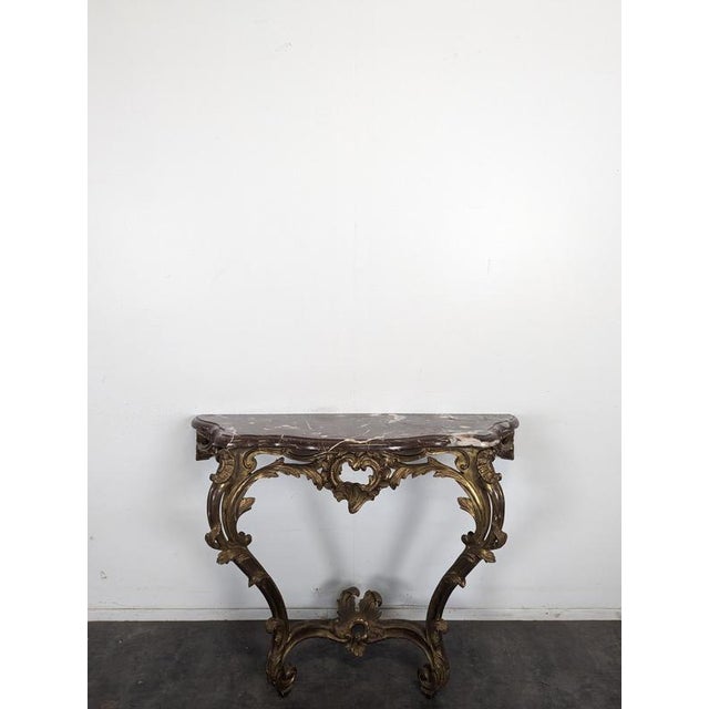 Louis XV Console in Carved Giltwood with Red Marble Top, in Very Good conditions.