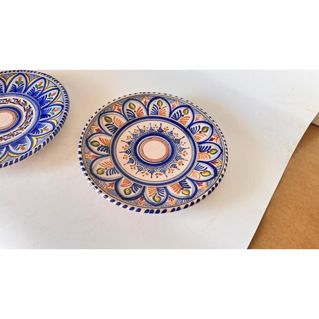 Large Italian Hand-Painted Serving Plates, 1970s, Set of 2 For Sale - Image 15 of 17