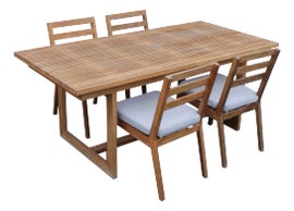 Example of Outdoor Dining Sets