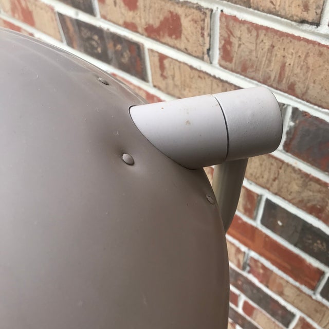 American 1940s Kurt Versel Enameled Atomic Industrial Floor Lamp For Sale - Image 3 of 18