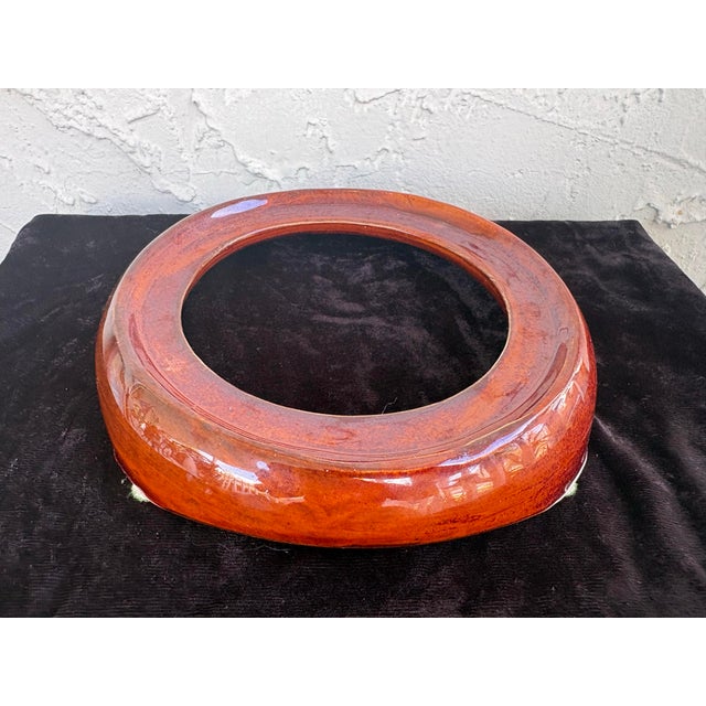 Ceramic Vintage Hull Oven Proof Brown Drip Bean Pot With Lid & Original Serving Stand – Mid-Century American Pottery For Sale - Image 7 of 10