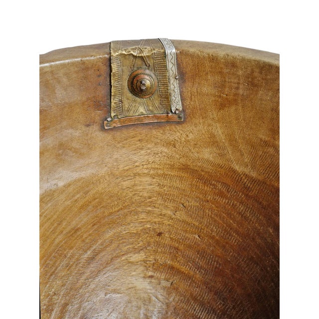 Vintage Rustic African Tuareg Wood Bowl For Sale In Los Angeles - Image 6 of 7