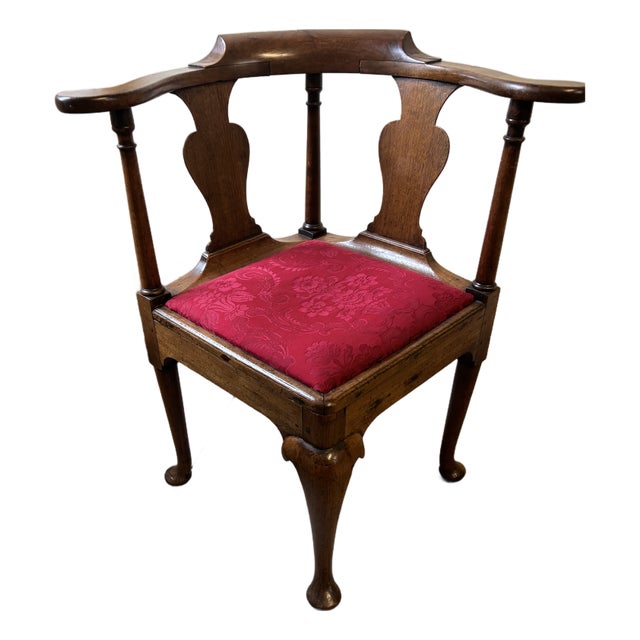 Queen Anne Walnut Corner Chair, Circa 1740. For Sale