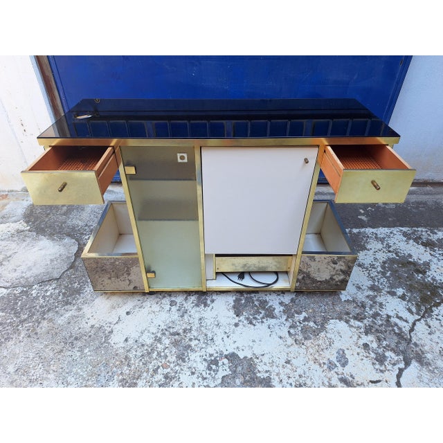 Bar Cabinet in Wood, Brass and Mirrored Glass from Stilglass Donati, Italy, 1970s For Sale - Image 4 of 18