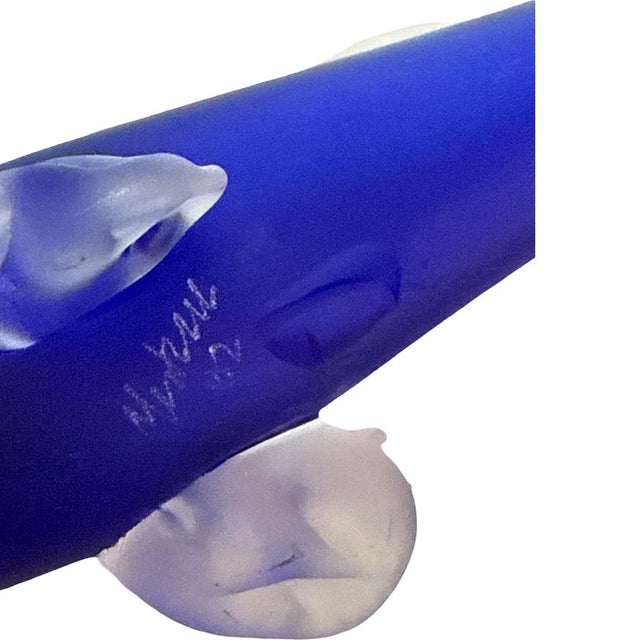 2000 - 2009 Maytum Studios Signed Cobalt Blue Art Glass Fish Sculpture, 2002 For Sale - Image 5 of 11