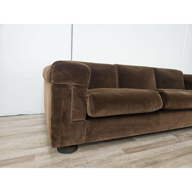 Splendid and rare Tecno sofa, model D120, designed by Valeria Borsani and Alfredo Bonetti for Tecno, conceived in 1966 and...