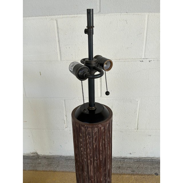 Stylish Visual Comfort Co. Thomas O'Brien Lamps - Pair. Fluted cerused cylinder body, black hwardware, black square base....