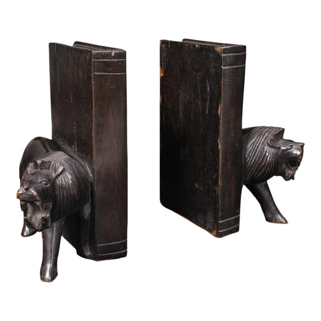 1900's Pair of Antique Carved Lion Bookends For Sale