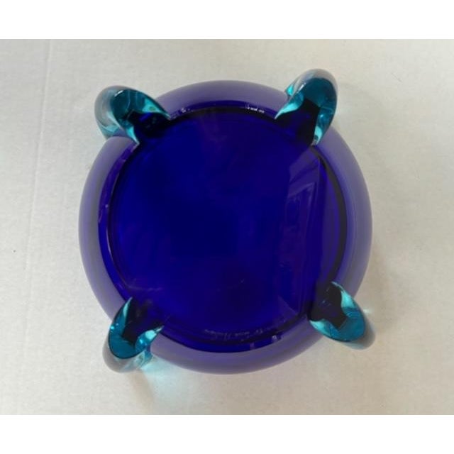 Late 20th Centry Rosmonda Murano Blue Glass Vase by Venini Made in Italy For Sale - Image 9 of 10