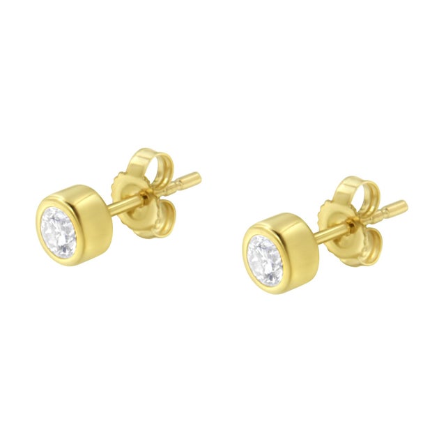 Haus of Brilliance 10K Yellow Gold 0.30 Cttw Round Brilliant-Cut Near Colorless Diamond Bezel-Set Stud Earrings (H-I Color, I1-I2 Clarity) For Sale - Image 4 of 6