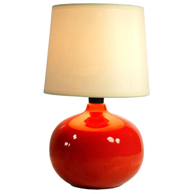 Small Vintage Red Glazed Ceramic Table Lamp, 1980s, in Very Good conditions. Designed 1970 to 1979 European Plug (up to...