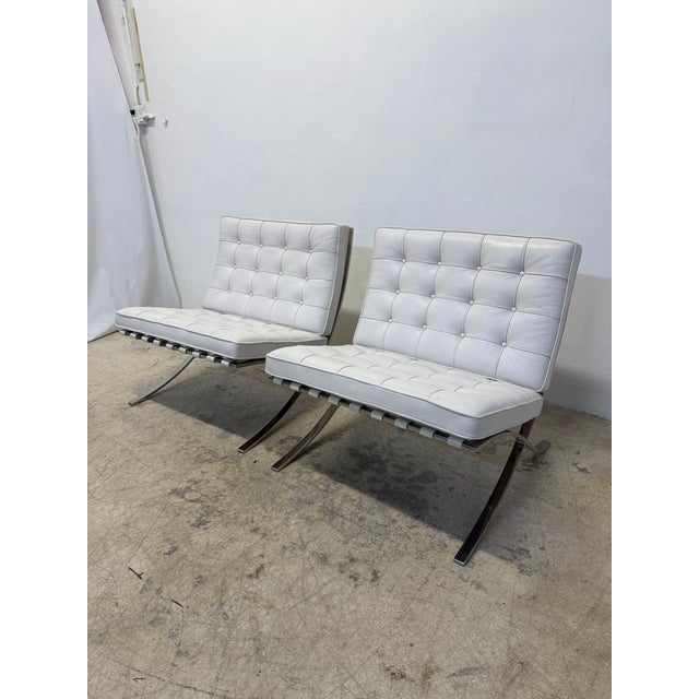 1990s Ludwig Mies Van Der Rohe White Leather Barcelona Chairs for Knoll - A Pair For Sale - Image 5 of 17