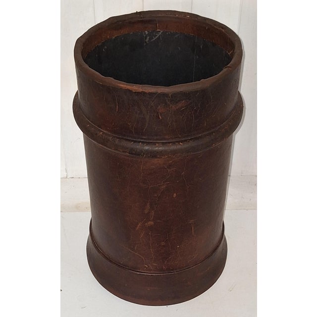 Art Deco Wastepaper Basket in Brown Cowhide Leather, 1930s, in Good conditions. Designed 1920 to 1949