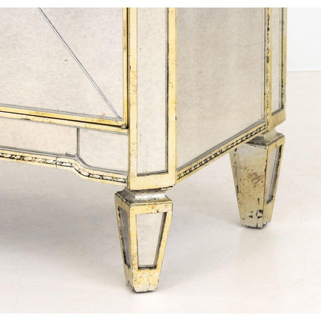 Hollywood Regency Style Mirrored Cabinet For Sale In New York - Image 6 of 9