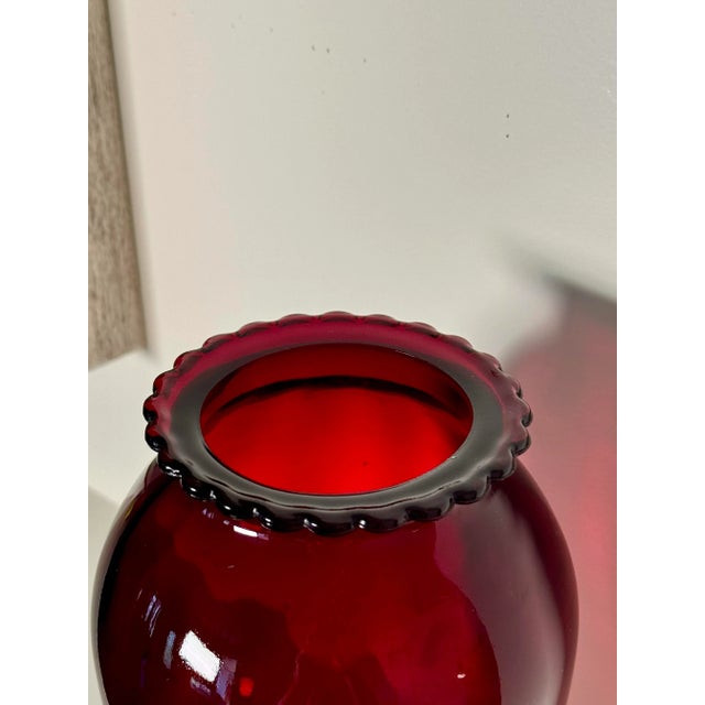 Vintage Traditional Scalloped Edged Red Glass Vase For Sale In Houston - Image 6 of 7